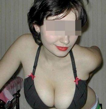 Grosse cochonne veut se faire dominer et baiser à Montreuil